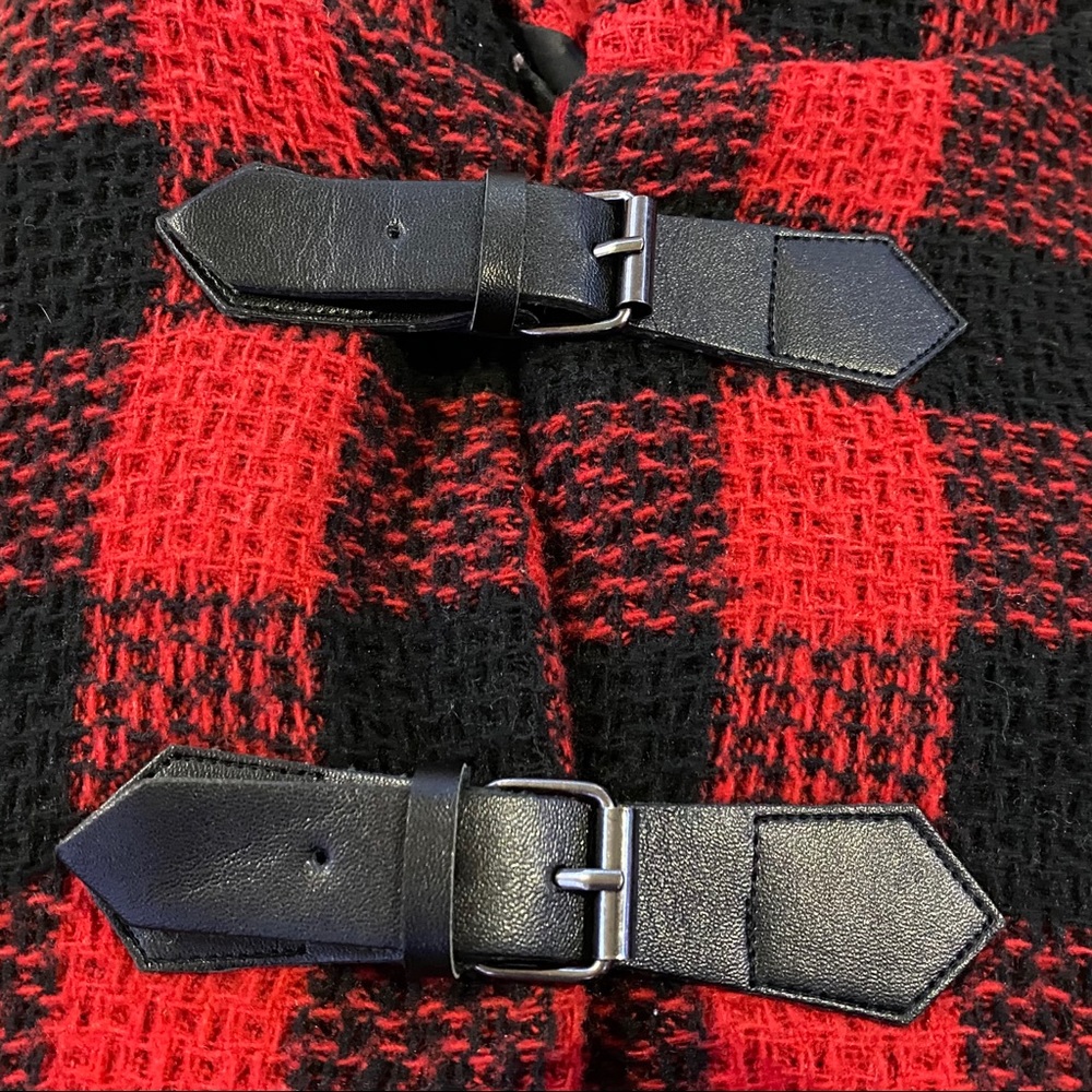 Checkered cape - Picture 3 of 3